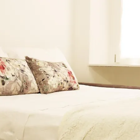 Navigli Tiny Bright House Apartment Milan